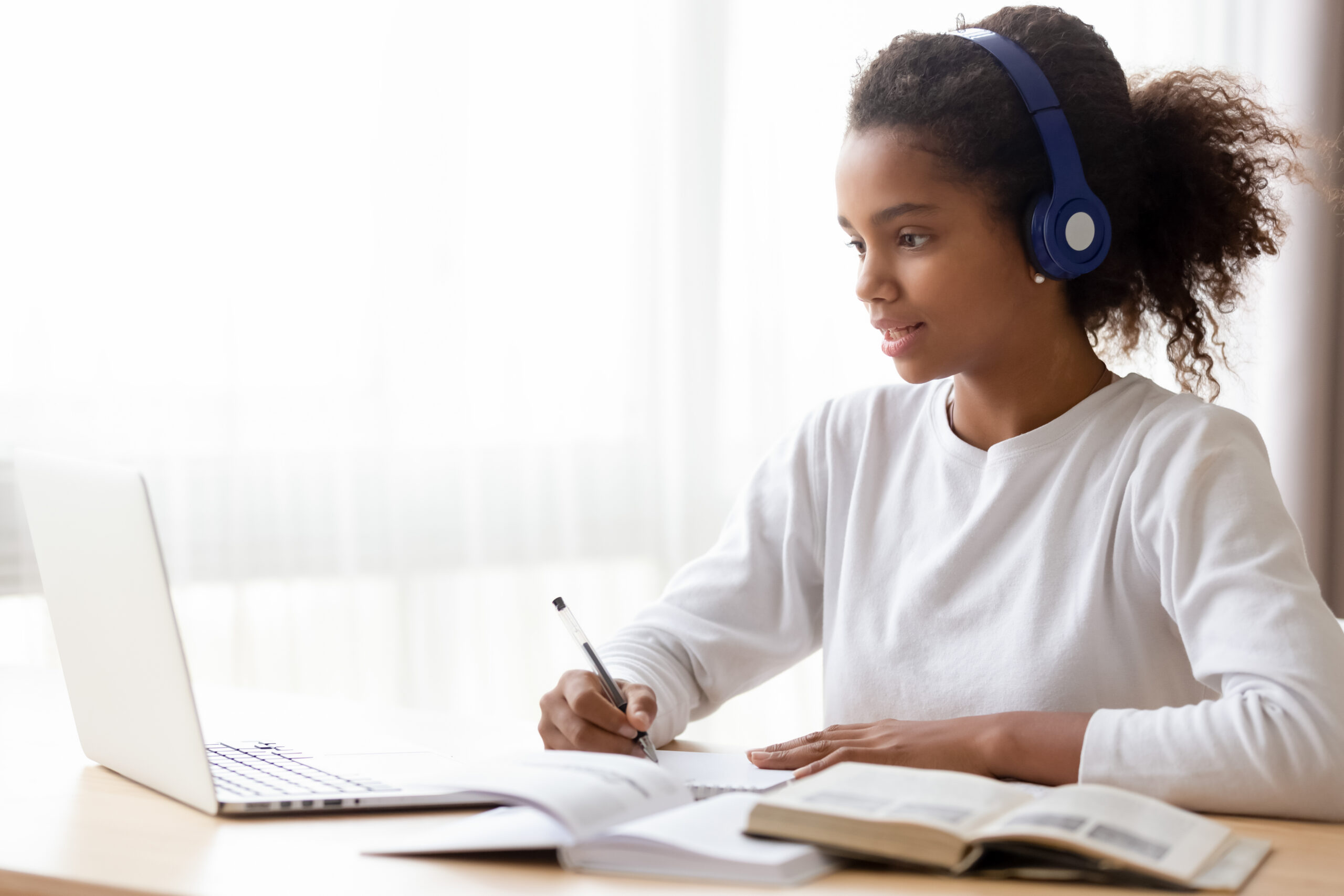 Student receiving tuition online using CENTURY's AI-powered platform